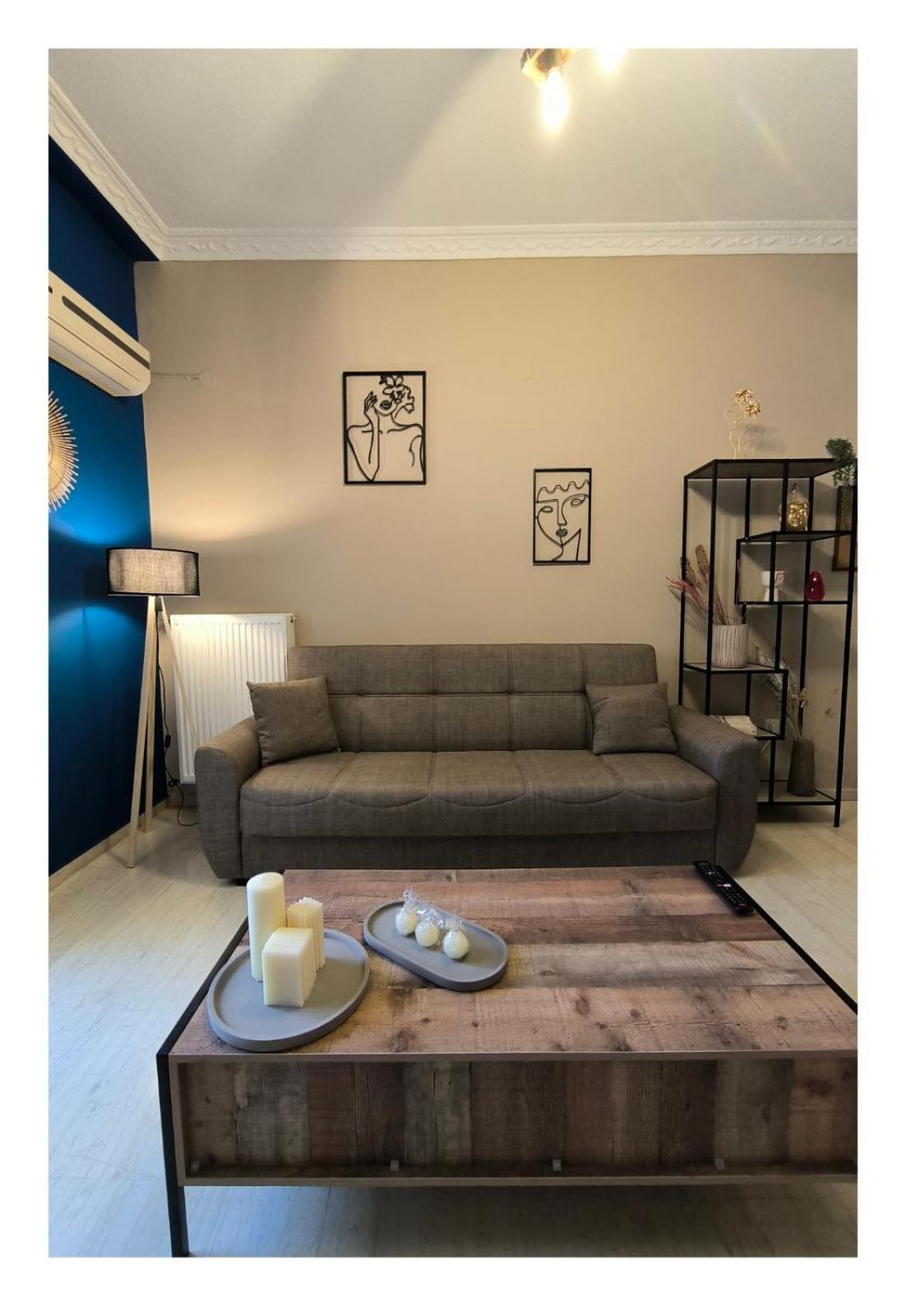 August Moon Apartment Chios Town Bagian luar foto
